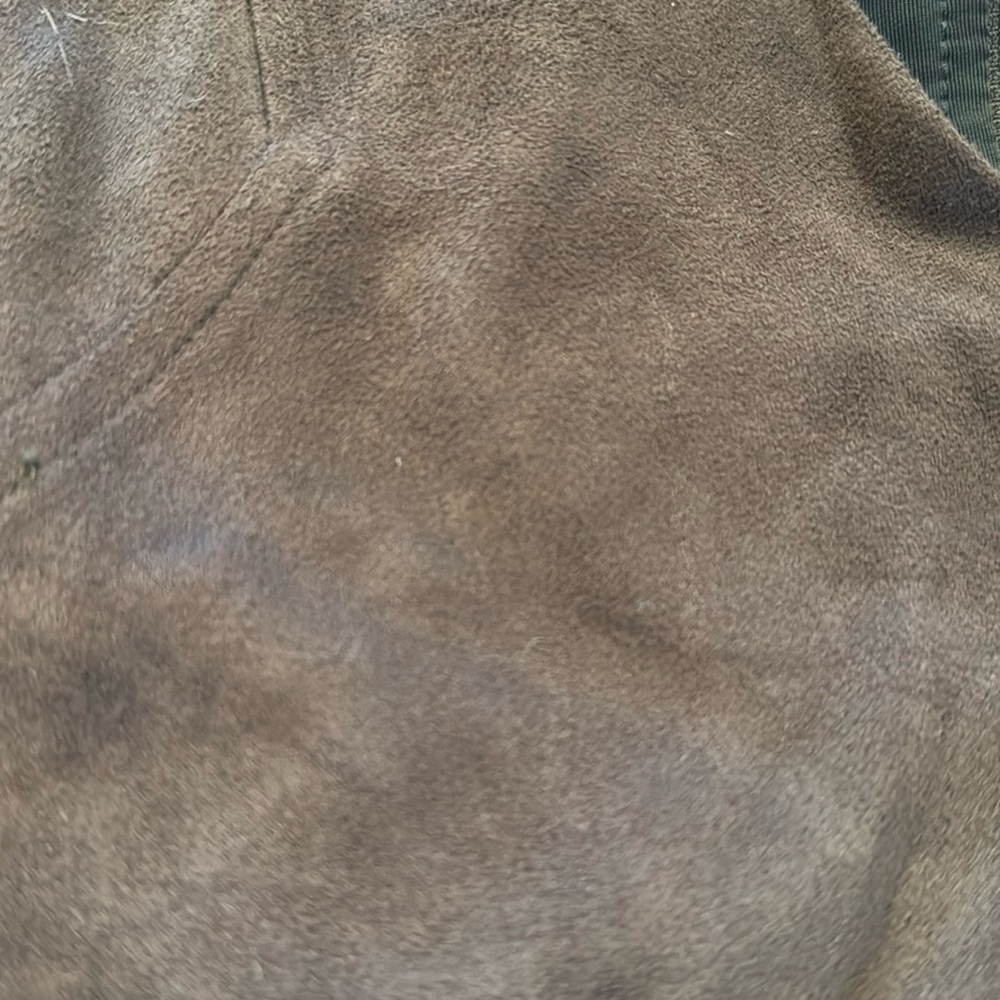 Article Cropped V Neck Sueded Top - Picture 7 of 7